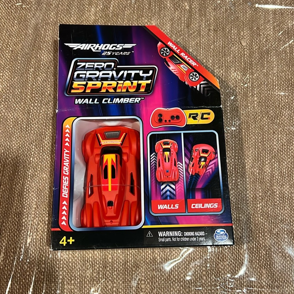 Airhogs Zero Gravity Sprint Wall Climber